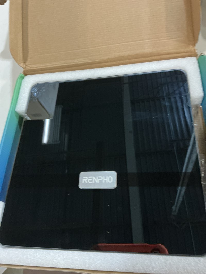 Condition photo showing Good Condition for renpho scale for body weight, smart scale with bmi, body fat, muscle mass, bluetooth, 13 metrics with large display, support app connection, black, elis 2x black-large display 11"/280mm