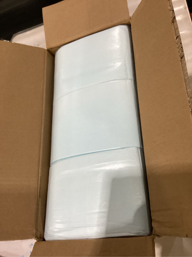 Condition photo showing Good Condition for amazon basics dog and puppy pee pads, 5-layer leak-proof super absorbent, quick-dry surface, potty training, regular (22x22"), 150 count, blue & white regular (150 count)