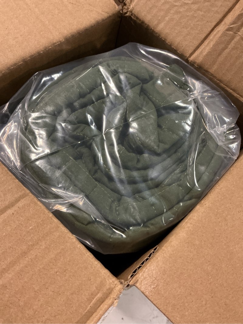 Condition photo showing Good Condition for sunstyle home quilt set twin olive green lightweight bedspread soft reversible coverlet for all season 2pcs army green square quilted bedding sets (1 quilt 1 pillow sham)(68"x86") 02 - olive green - square twin/twin xl (68"x86")