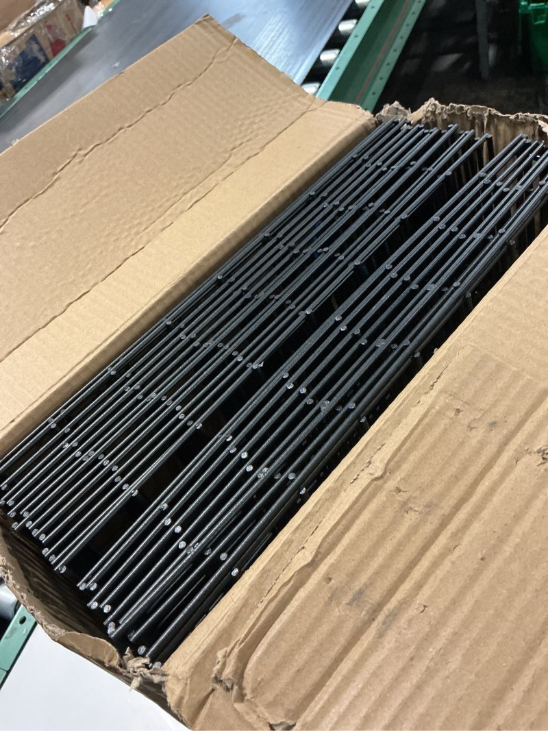 Condition photo showing Good Condition for 25pcs garden fence animal barrier 27ft(l) x 17in(h) no dig barrier fencing dog rabbits blocker 9 vertical metal wire rustproof border decorative fences for outdoor, yard, patio 25pcs, 27ft(l) x 17in(h)