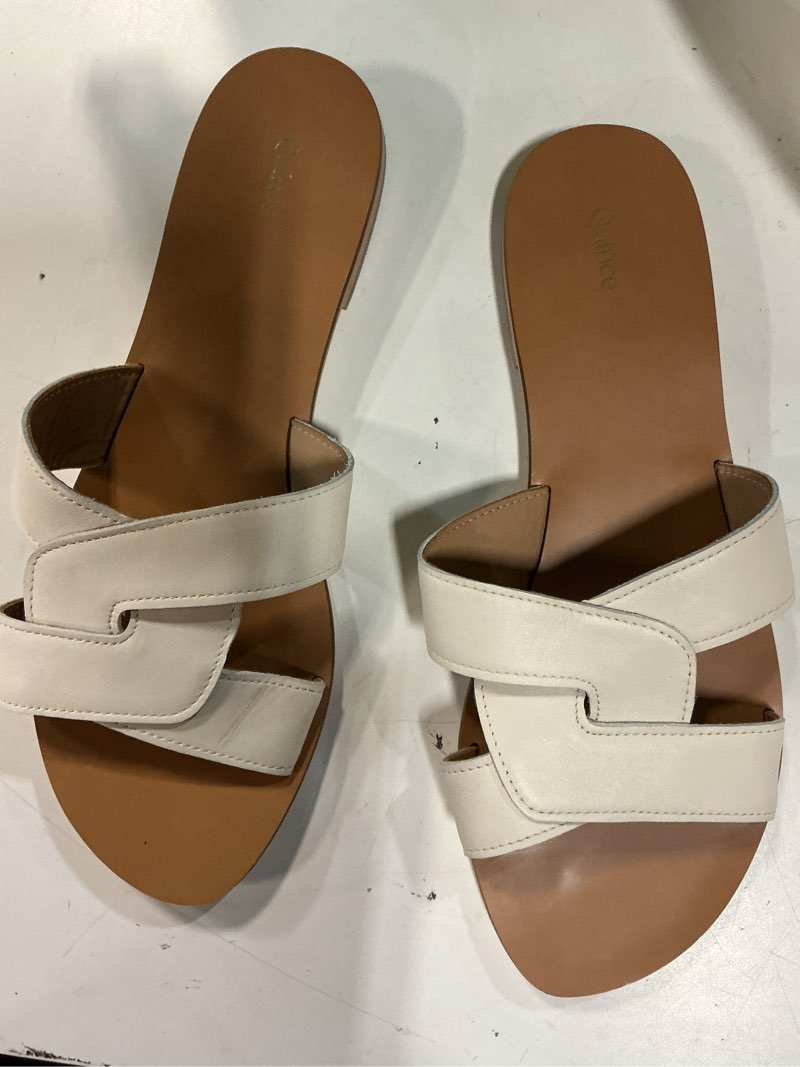 Condition photo showing Good Condition for italian leather cutout slide sandal size 10