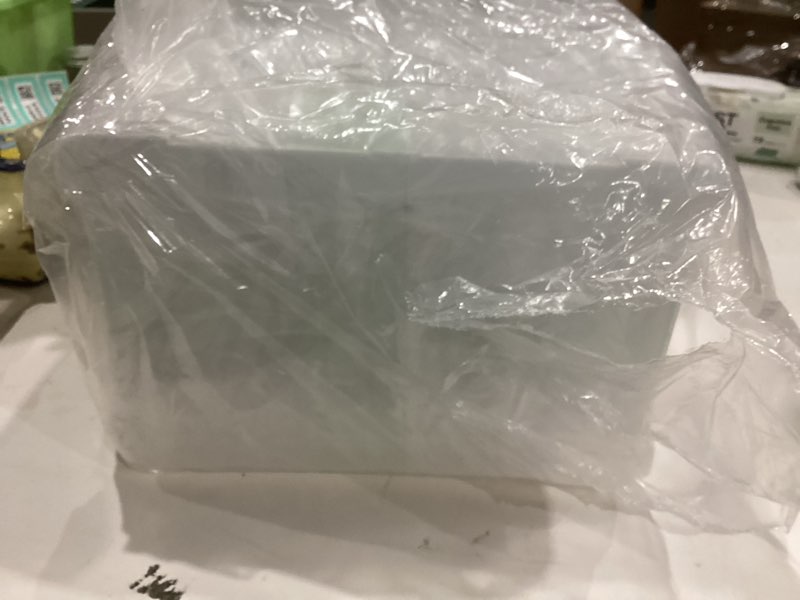 Condition photo showing As Is for WYT Clear Storage Latch Bins, 6-Pack Storage Organizer Box with Handle and Lids, 5-Litre