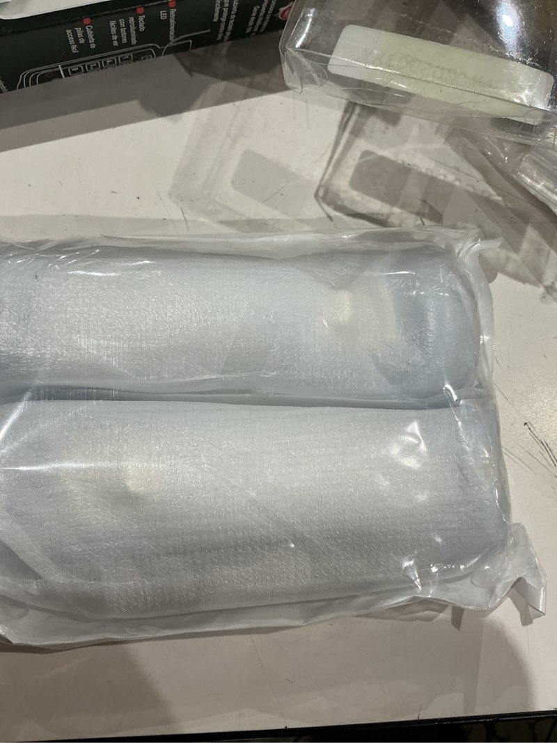 Condition photo showing Good Condition for molicui wii remote controller,wii controller 2 pack with wrist strap and silicone case,white