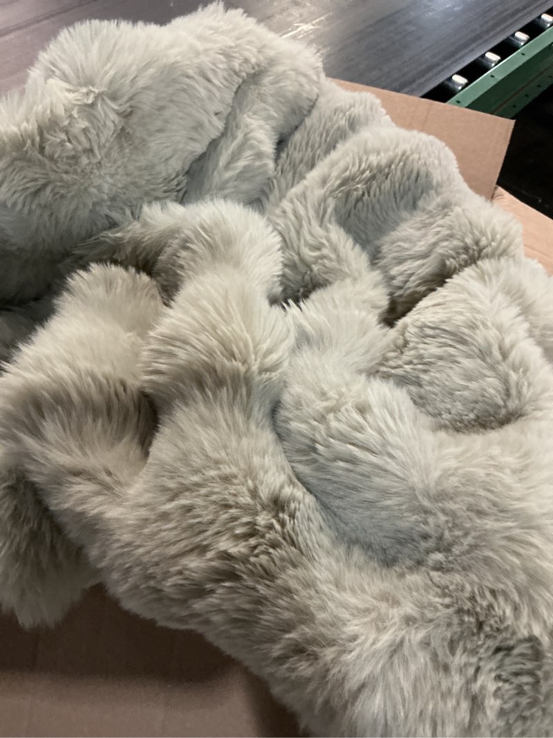 Condition photo showing Good Condition for latepis soft faux fur blanket bubble twin size comfy blanket for bed fuzzy cozy thick blankets for couch bedroom furry warm blankets for all seasons luxury bed throw 60x80 inch sage green, 860gsm twin-60''*80'' sage green