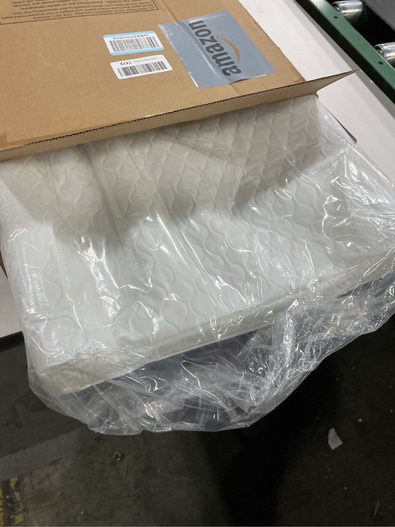 Condition photo showing New/Like New for Waterproof Baby and Infant Diaper Changing Pad, ComforPedic from Beautyrest, White