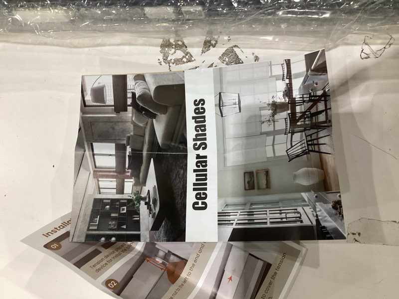 Condition photo showing Good Condition for cellular shades indoor living
