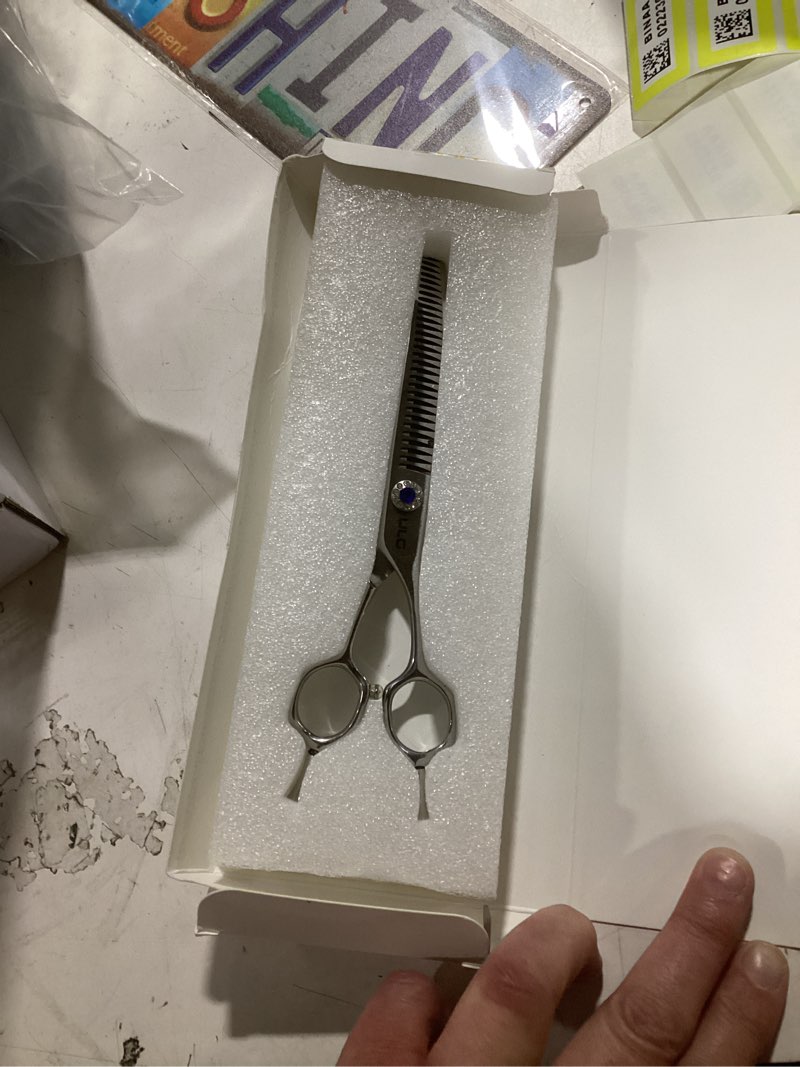 Condition photo showing As Is for ulg 7.5" curved professional dog grooming shears 30-tooth precision thinning (55-60%) japanese 440c stainless steel adjustable tension & right hand