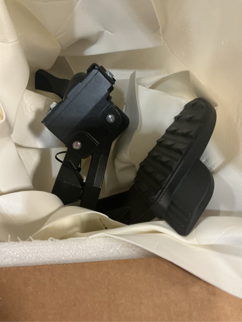 Condition photo showing Good Condition for rear bed step compatible with dodge ram 2500 3500# 2019 2020 2021 2022 2023 2024 retractable bumper tailgate step 82215842ah 82215842ad 82215842ae 82215842ac