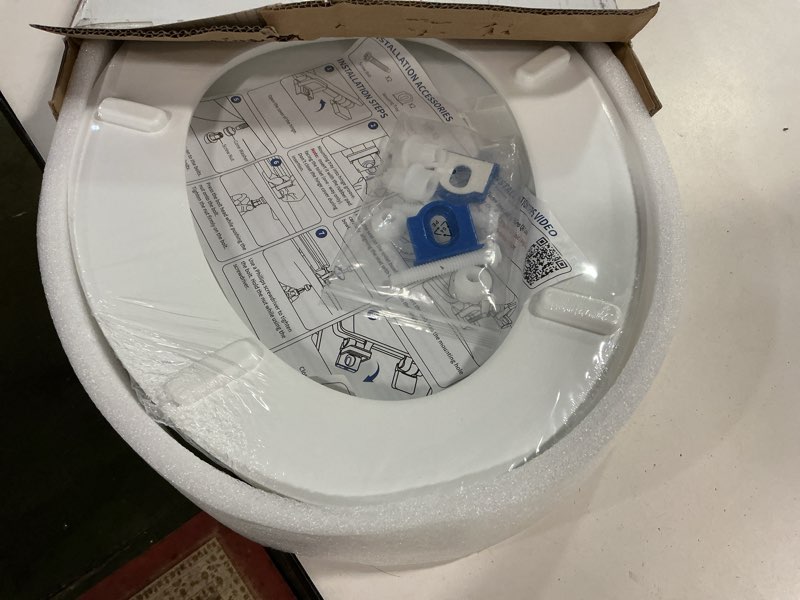 Condition photo showing Good Condition for Elongated Toilet Seat Angol Shiold Quiet-Close Molded Wood Toilet Seat with Non-Slip Adjustable Hinges, Anti-Pinch Bumpers, Easy Install & Clean?White, Elongated 18.5''? Elongated 18.5‘’ White