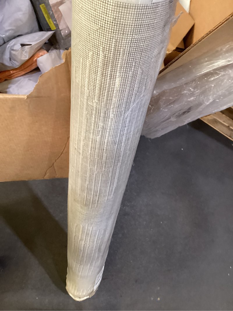 Condition photo showing New/Like New for Donna nuLOOM Kerry Textured Geometric Tasseled Beige 5 3’ft. x 6ft. Area Rug OZNN05A