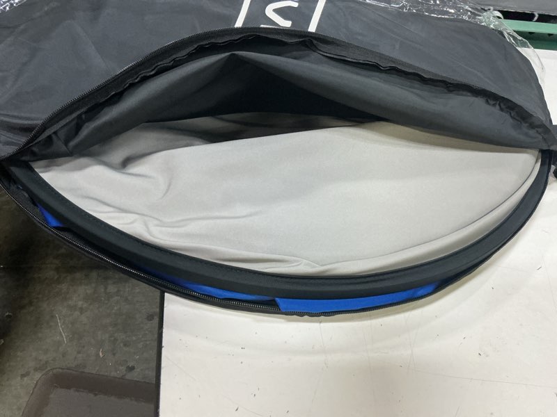 Condition photo showing Good Condition for fovitec gray and chroma key blue muslin pop-up collapsible backdrop 5'x6.5' for portrait and headsho