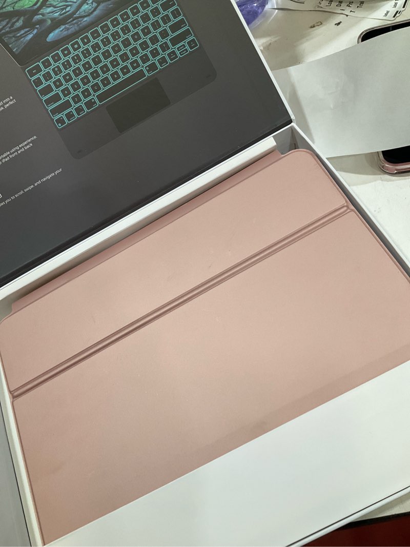Condition photo showing Good Condition for typecase edge keyboard case for ipad air 13-inch(m4/m3/m2, 2026/2025/2024) & ipad pro 12.9-inch(6th/5th/4th/3rd gen), magic keyboard with 11-color backlight, multi-touch trackpad, pencil holder, black