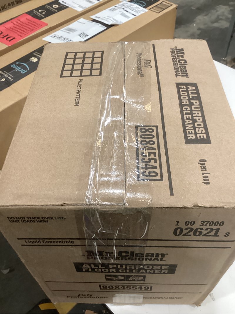 Condition photo showing New/Like New for mr. clean floorcleaner