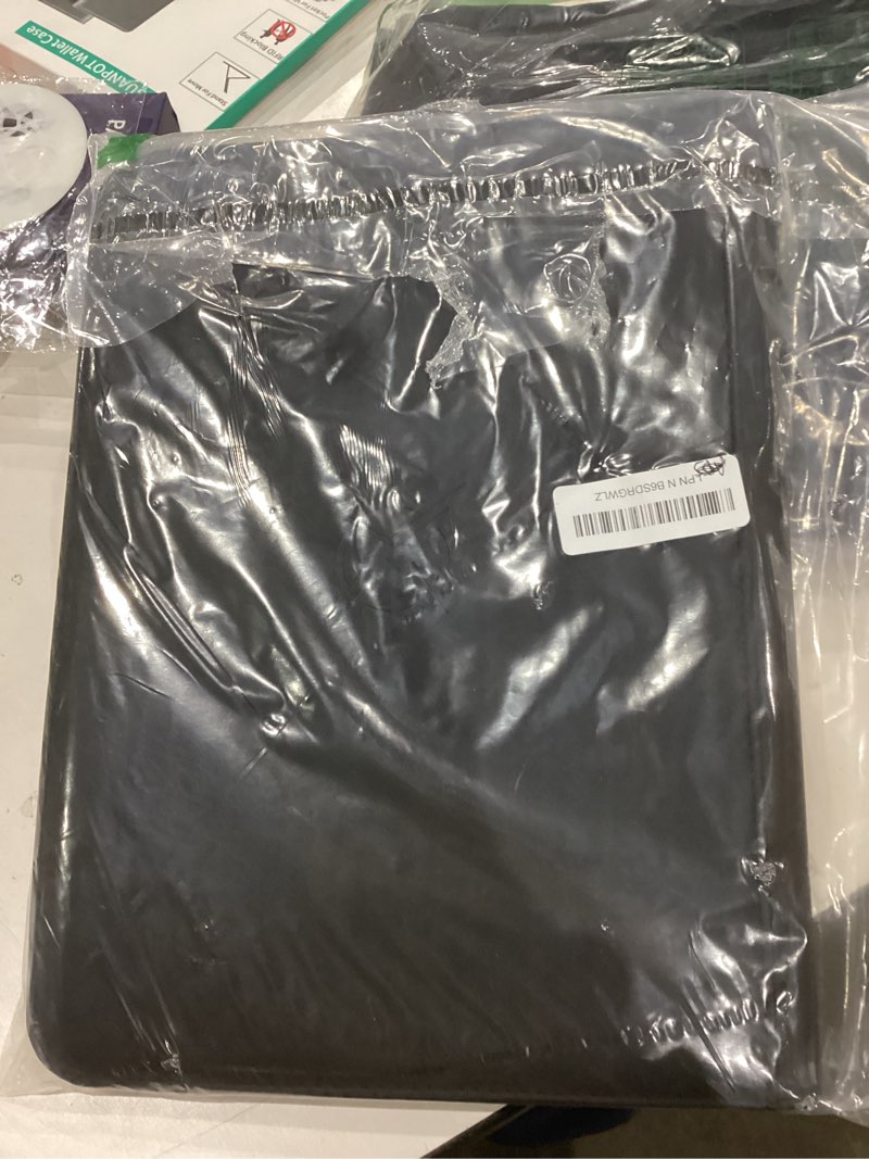 Condition photo showing Good Condition for Trading Card Binder, Card Binder 9 Pocket for Trading Cards, Holds 540 Cards, Zippered Premium Card Collection Binder Album for Game Card, Sports Card, Yugioh, MTG (Black)
