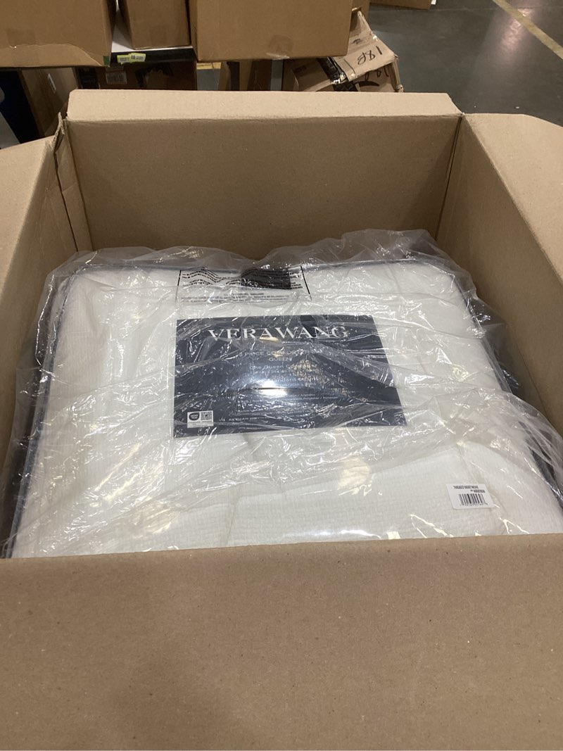 Condition photo showing Good Condition for vera wang - queen comforter set, naturally soft cotton bedding w/matching pillowcases, crisp & smooth w/a lightweight feel, 3 piece bed set (threaded basketweave white) queen threaded basketweave white