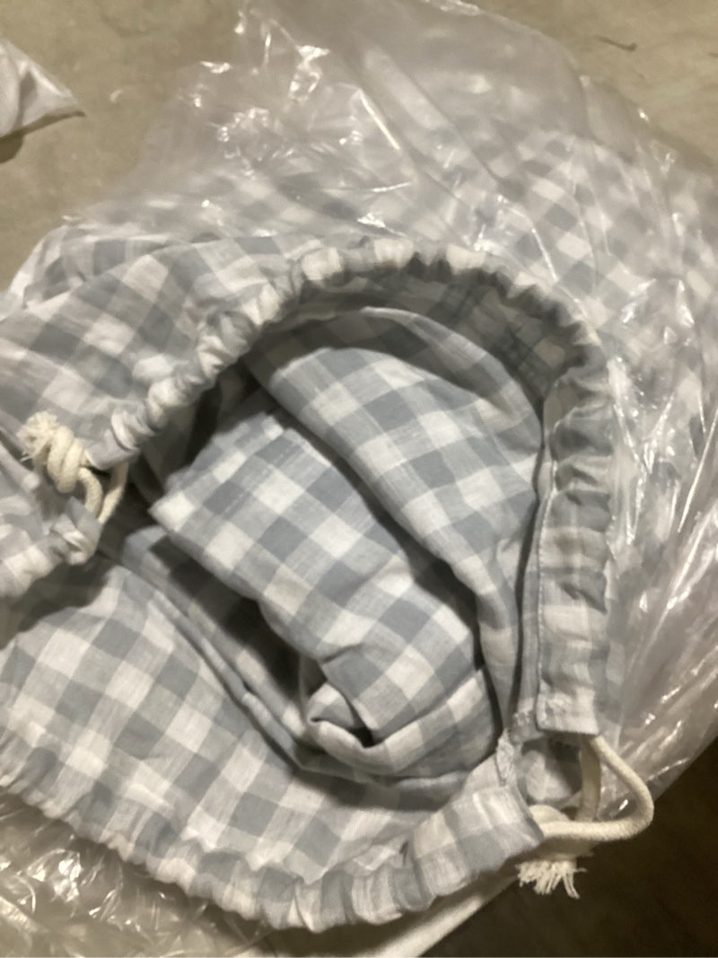 Condition photo showing As Is for european linen duvet cover set, full/queen