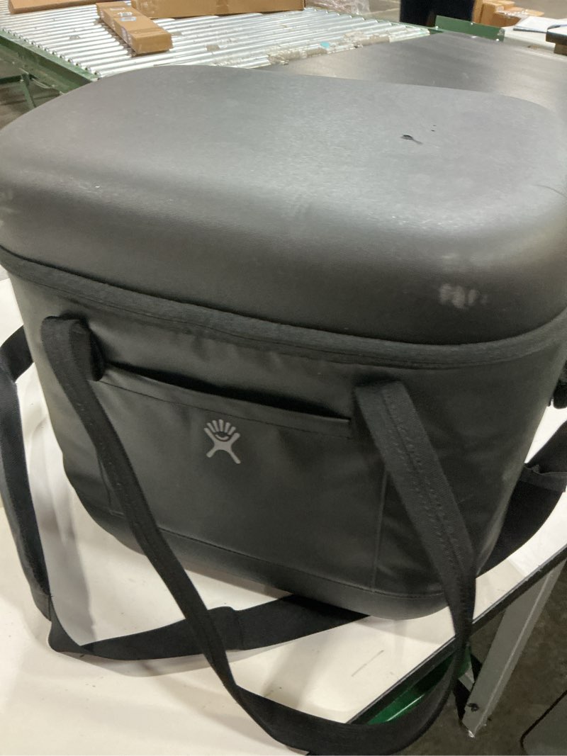 Condition photo showing Good Condition for Hydro Flask Cooler Bag - Insulated Portable Soft Cooler - 12 L Capacity in Black