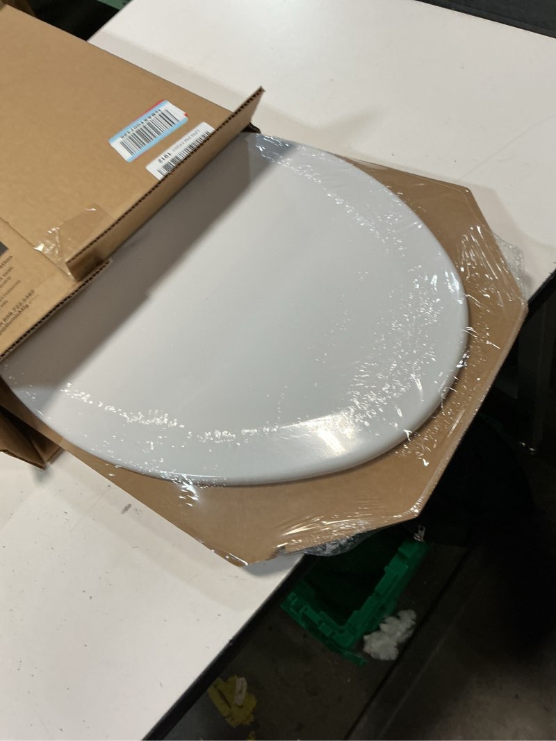 Condition photo showing New/Like New for bemis 1500ec 390 lift-off wood elongated toilet seat, cotton white (pack of 1)