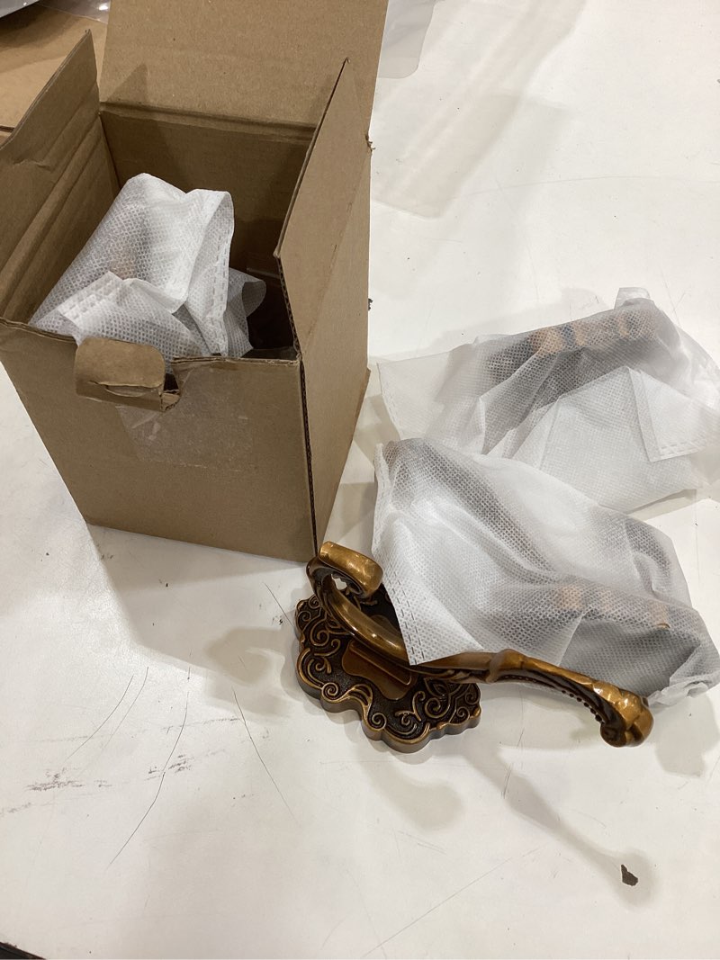 Condition photo showing Good Condition for peohud 4 pack vintage coat hooks, antique brass wall hook, gold decorative towel hooks wall mounted hanger for key, bags, hat, scarves, clothes, entryway, bedroom, bathroom