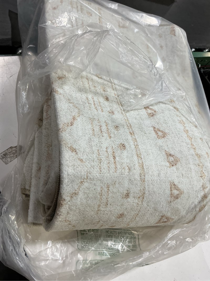 Condition photo showing As Is for area rug for living room 6x9: large washable boho moroccan rugs geometric neutral rug, non-slip foldable morden farmhouse indoor floor carpet for bedroom dining table home(beige,6x9) beige 6' x 9' (rectangular)