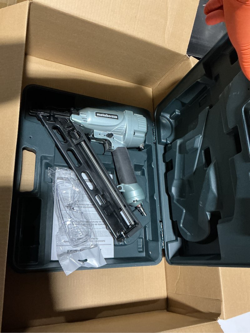 Condition photo showing Good Condition for metabo hpt finish nailer with air duster, pro-preferred pneumatic power nailer for crown moldings, base moldings, and more, selective actuation, 15 gauge angled, 1-1/4? to 2-1/2? finish nails, nt65ma4 nt65ma4 only