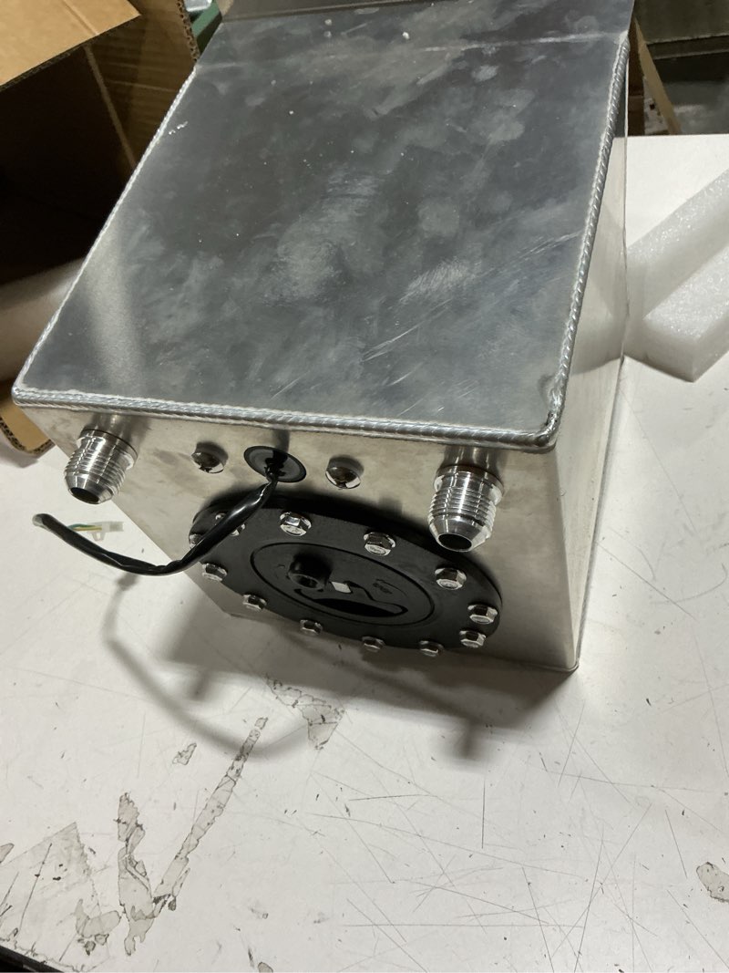 Condition photo showing Good Condition for donpida 5 gallon fuel cell aluminum polished with cap level sender silver