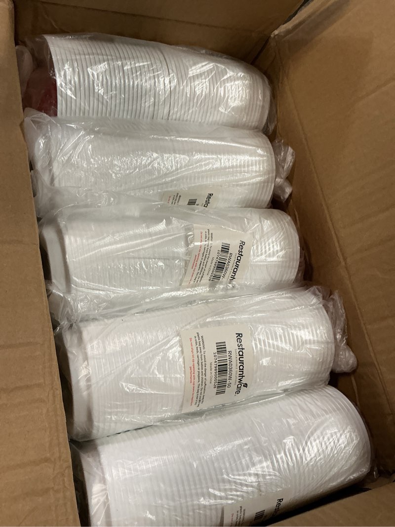 Condition photo showing Good Condition for Restaurantware Coffee Cup Lids Only For 8, 12, 16 and 20 oz Cups 500 Pack Of Disposable White Hot Cup Lids Leakproof Plastic Drink Covers Elevated Spout Air Flow Vent For Latte Espresso Beverages White with Heart Stopper 8/12/16/20 oz