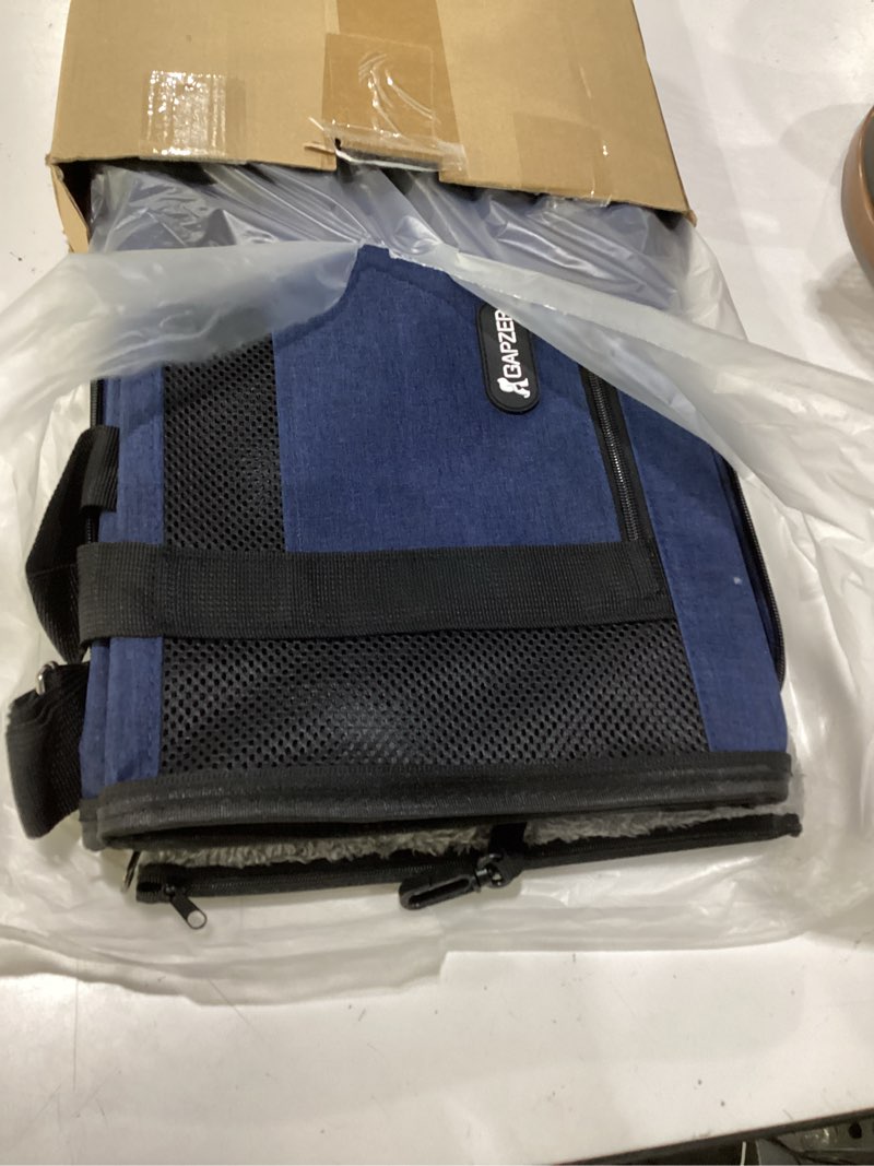 Condition photo showing Good Condition for gapzer cat carrier 18x11x11 united airline approved, top loader heavy duty softshell pet flying bag 18lbs, small dog chihuahua crate 5-10 pounds, kitty transport kennel, miniature poodle case navy navy medium