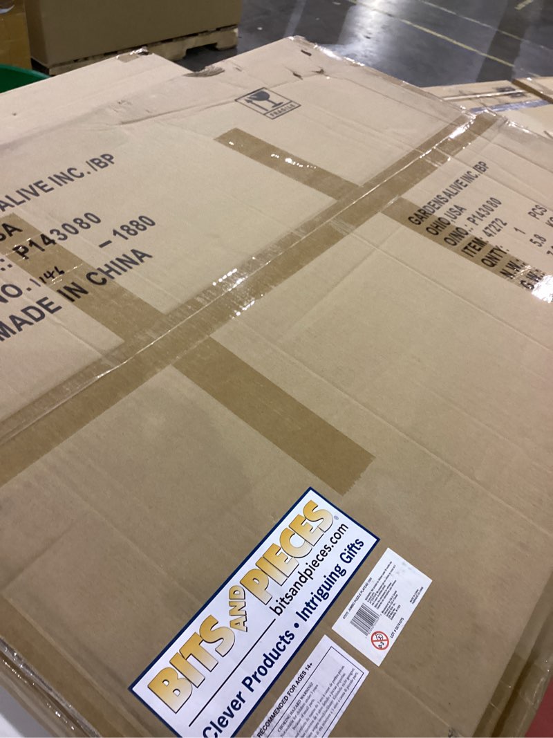 Condition photo showing New/Like New for Puzzle plateau