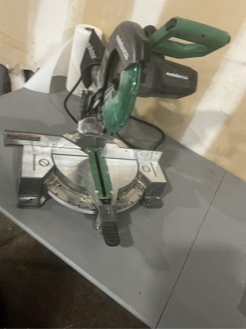 (Similar to) Sierra de Inglete Compuesta 12' Metabo HPT 15 Amp Compuesta luz indicadora led