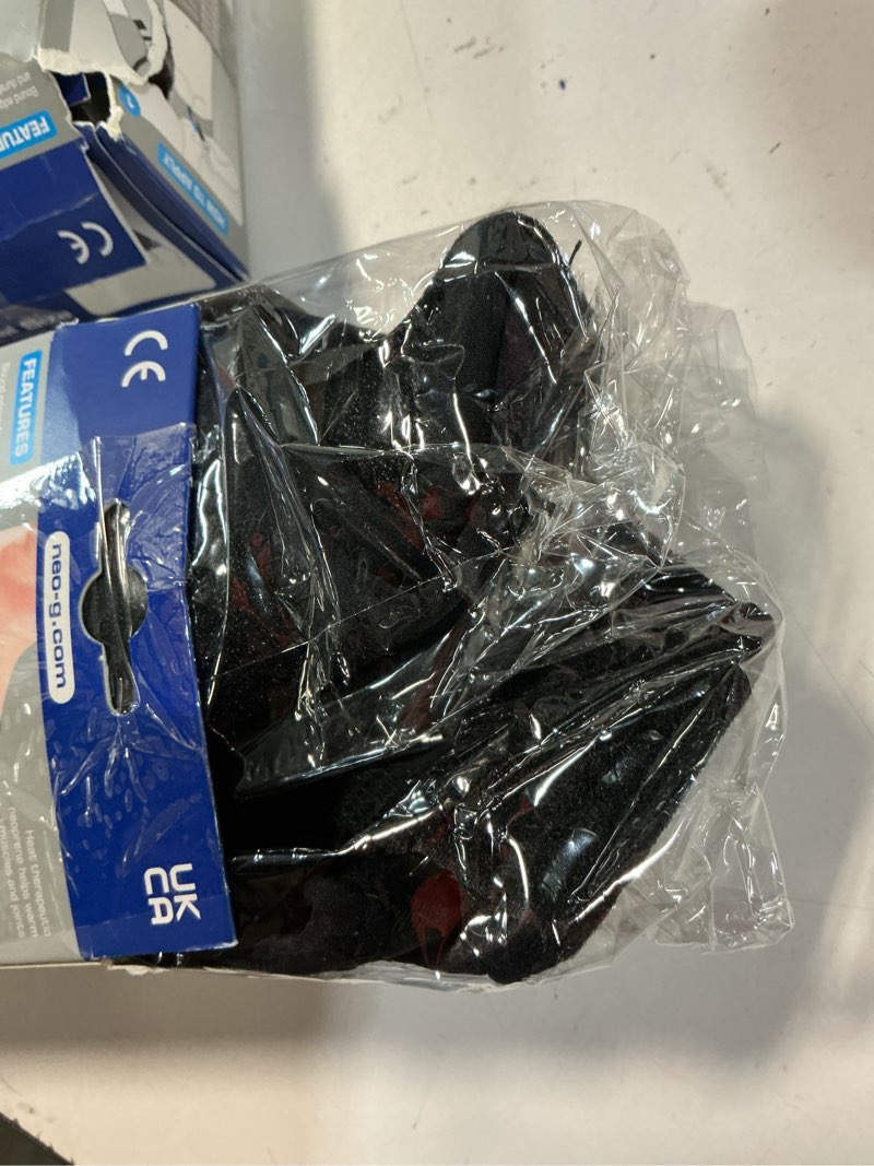 Condition photo showing Good Condition for neo g easy-fit shoulder support - one size