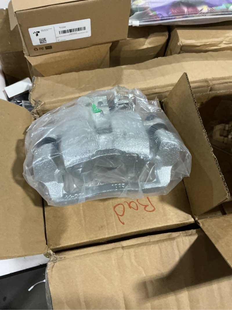 Condition photo showing Good Condition for labwork pair of rear brake caliper discs replacement for buick lesabre 2000-2005 replacement for park avenue 2000-2005 18-b4718b 18-b4719b