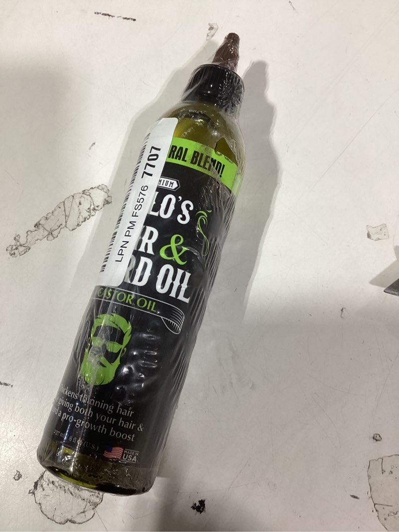 Condition photo showing New/Like New for similar productcold-pressed castor oil - unrefined & hexane-free, organic - for hair and skin - 8 fl oz not like stock photo