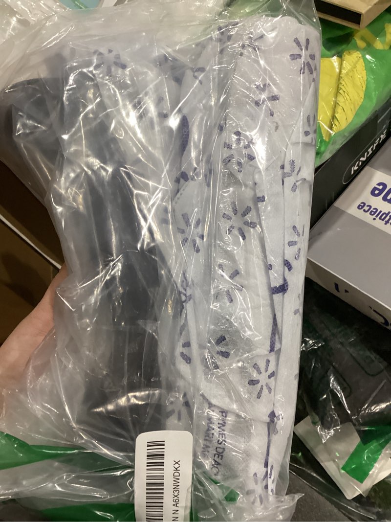 Condition photo showing Good Condition for Oster Cordless Electric Wine Bottle Opener with Foil Cutter, Silver