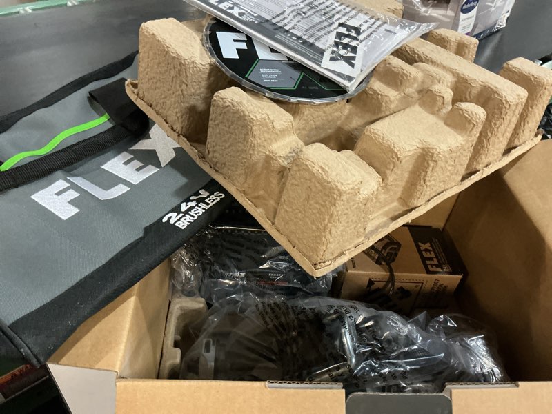 Condition photo showing Good Condition for flex 24-volt 7-1/4-in brushless cordless circular saw with brake and magnesium shoe (1-battery and charger included)