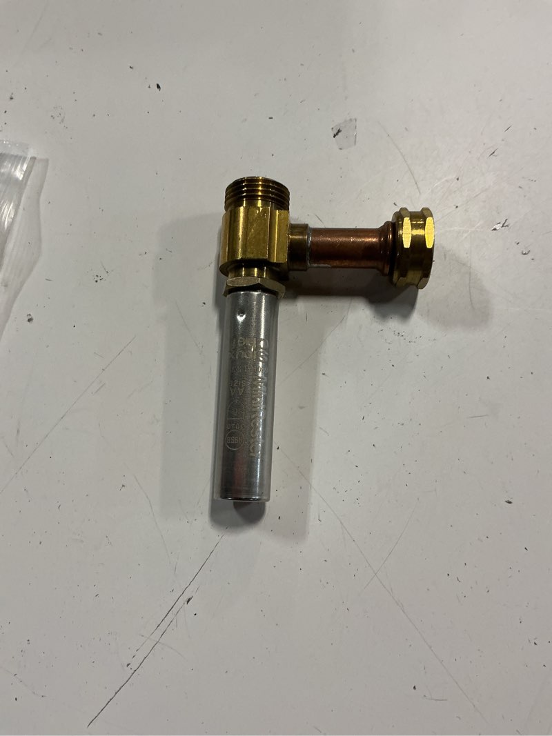 Condition photo showing Good Condition for sioux chief mfg 660-h 3/4-inch female swivel hose thread by 3/4-inch male hose thread mini rester