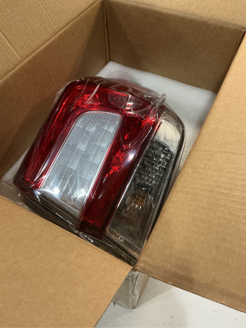 Condition photo showing Good Condition for labwork right outer rear tail light replacement for subaru crosstrek 2018-2019 subaru impreza hatchback wagon 2017-2019 rear tail lamp assembly su2805109 84201fl02a