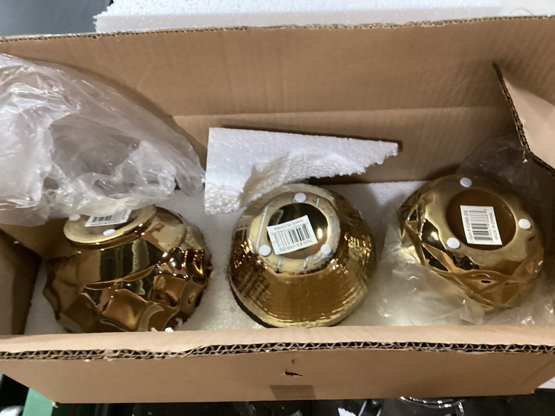 https://lotting-media.assets.bidfta.com/lotting_689a2397-858d-4133-9a0a-d18e50dfb960