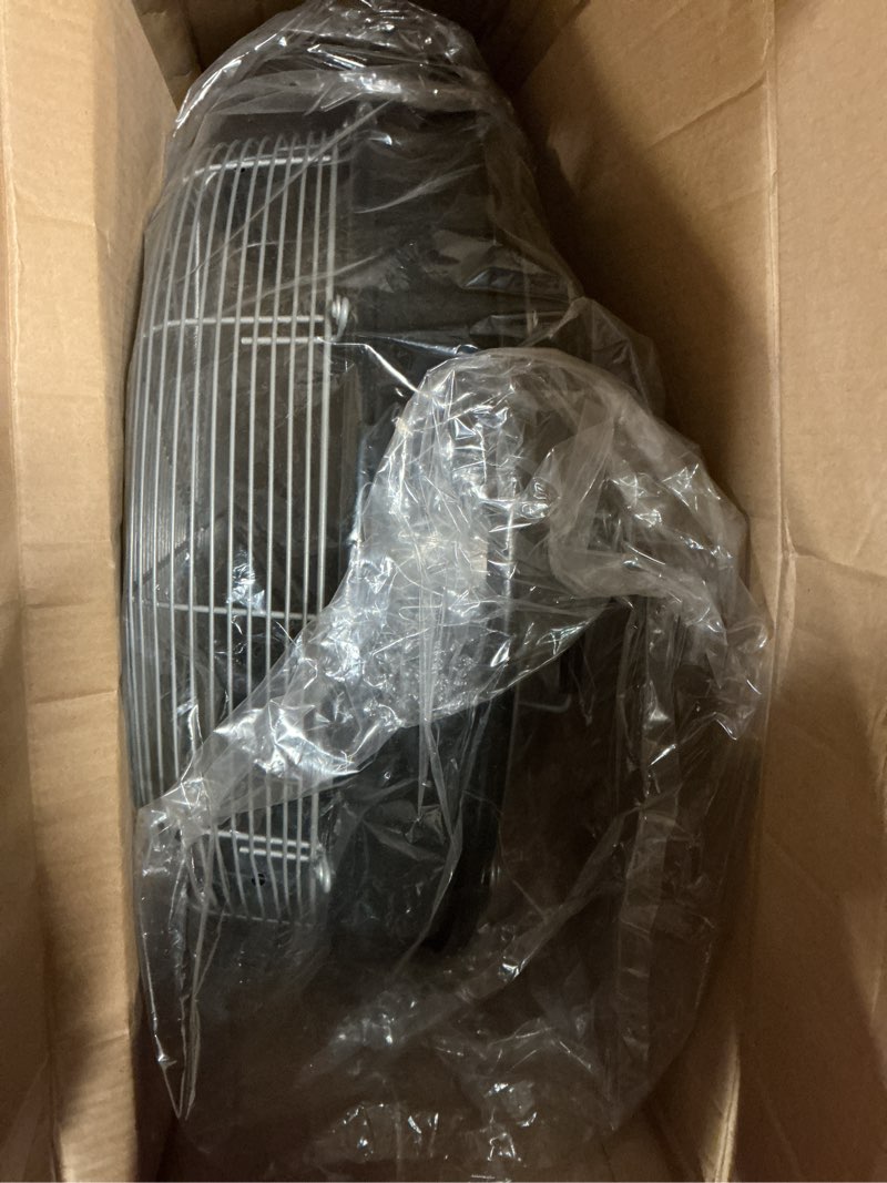 Condition photo showing Good Condition for utilitech 18-in 3-speed indoor black painting personal fan