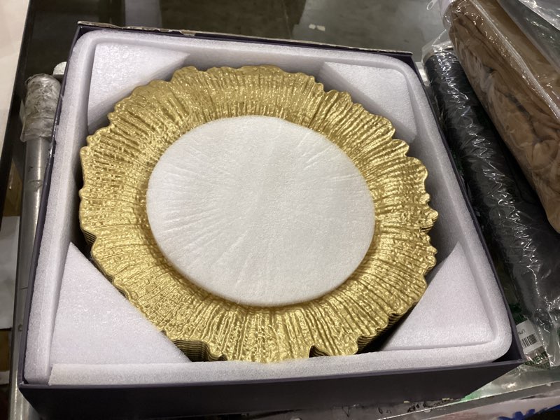 MAONAME Gold Charger Plates Set of 12, Reef Plate Chargers for Dinner Plate, Round Plastic Table Cha