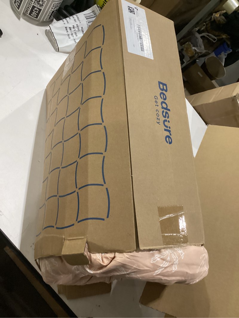 Condition photo showing Good Condition for Bedsure Full Comforter Set - Dusty Rose Bed Set, 3 Pieces Cute Floral Bedding, 1 Soft Reversible Botanical Flowers Comforter and 2 Pillow Shams Full 07 - Dusty Rose