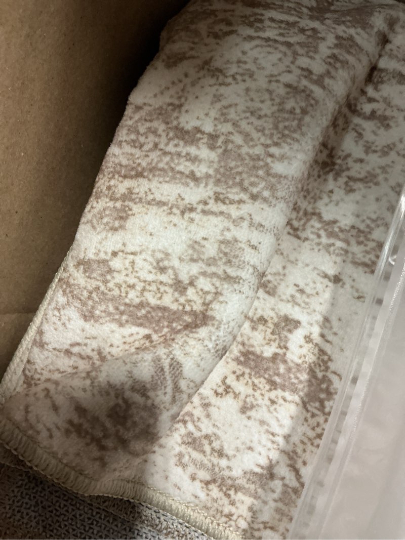Condition photo showing Good Condition for 9x12 Area Rugs for Living Room, Non Slip Machine Washable Vintage Rugs, Low Pile Lightweight Large Rug for Bedroom, Dining Room, Home Office Beige Beige 9' x 12' (Rectangular)