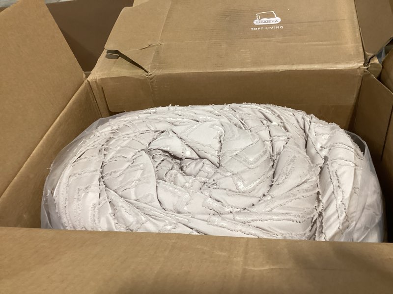 Condition photo showing As Is for litanika super king comforter linen grey, 3 pieces tufted boho farmhouse bedding comforter set, lightweight fluffy all season comforter set (120x120in comforter & 2 pillowcases) 04-linen grey super king (120"x120")