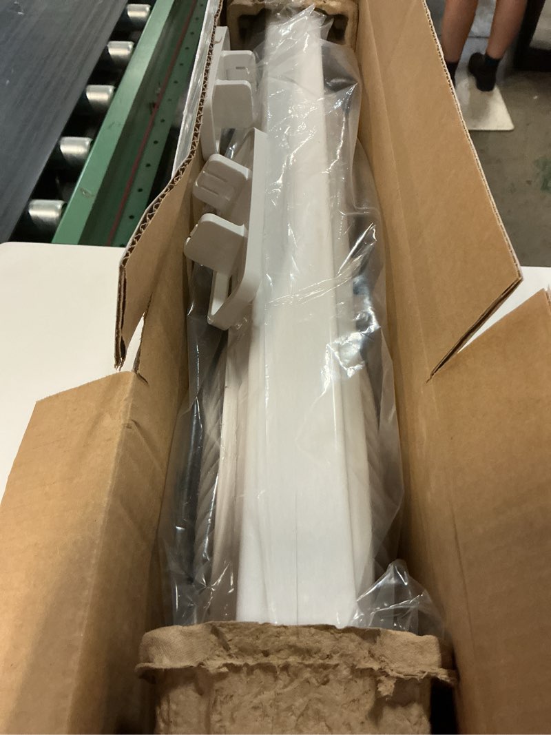 Condition photo showing Good Condition for mainstays 9'' 3-speed, reversable twin window fan, white