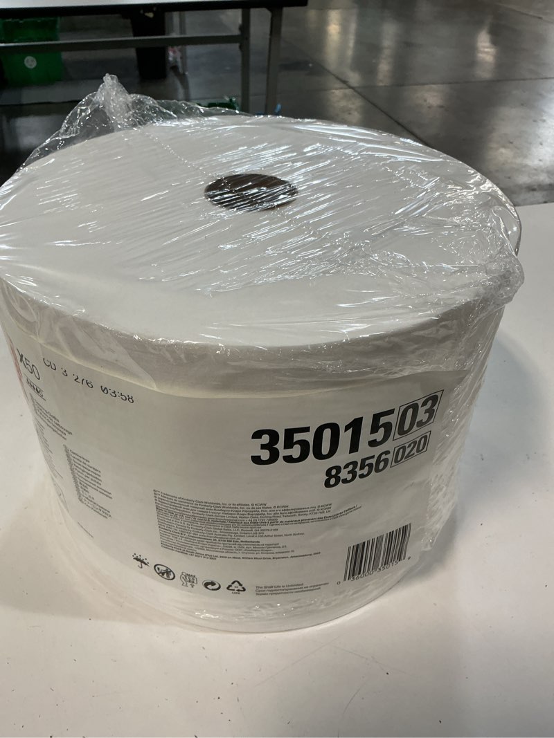 Condition photo showing New/Like New for wypall x50 disposable cloths (35015)  jumbo roll  9.8 x 13.4  white  1 100 sheets per roll