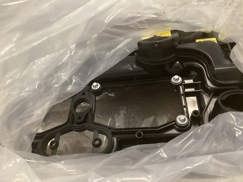 Condition photo showing Good Condition for n20 engine valve cover for bmw f10 f11 f25 f20 f30 f31 f33 2012-2018 528i 528i xdrive 328i 328i gt xdrive 320i x1 x3 x5 428i z4 replaces# 11127588412 11127588418 11127625477 v208711 15186739