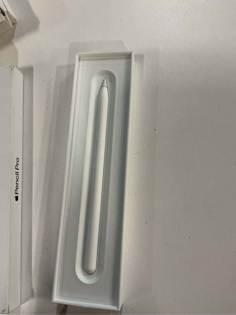 Condition photo showing Good Condition for apple pencil pro: latest model - device compatibility check required - pixel-perfect precision, tilt and pressure sensitivity, perfect for note-taking, drawing, and art. charges and pairs magnetically