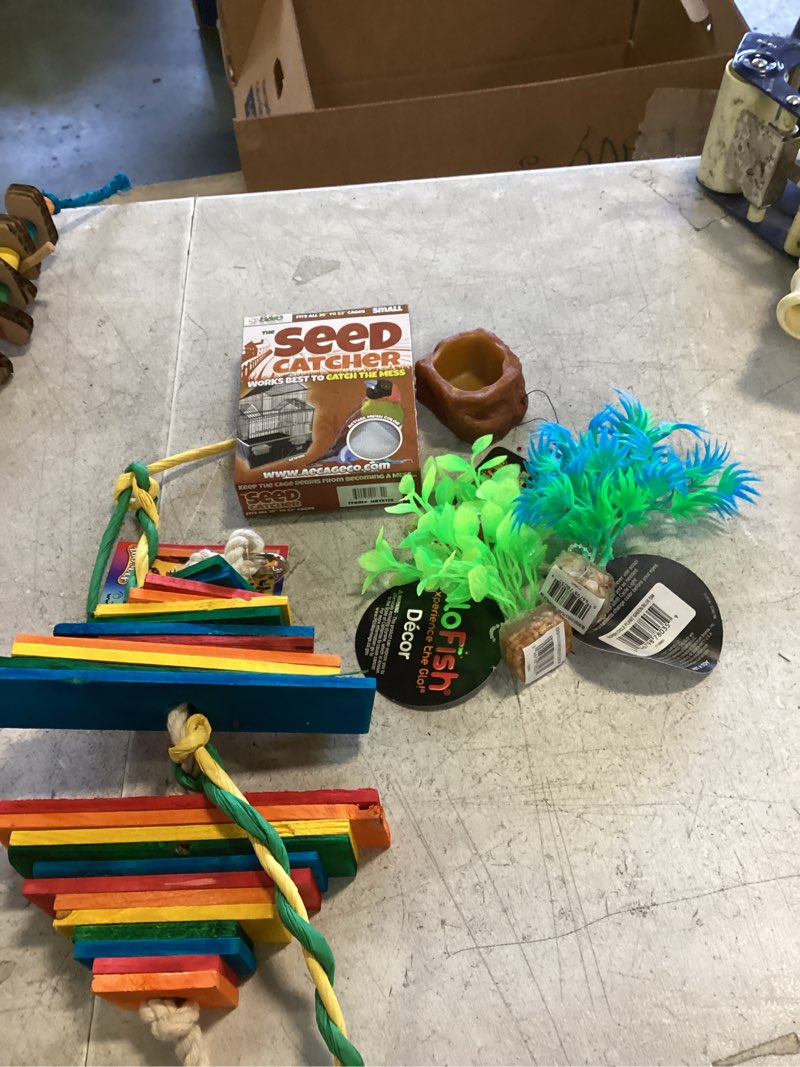 Condition photo showing New/Like New for Assortment of small pet items,miscellaneous small,variety of items,multiple pieces,5 pieces total