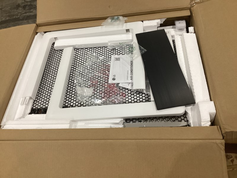 Condition photo showing Good Condition for 14,000 btu 230v through-the-wall air conditioner