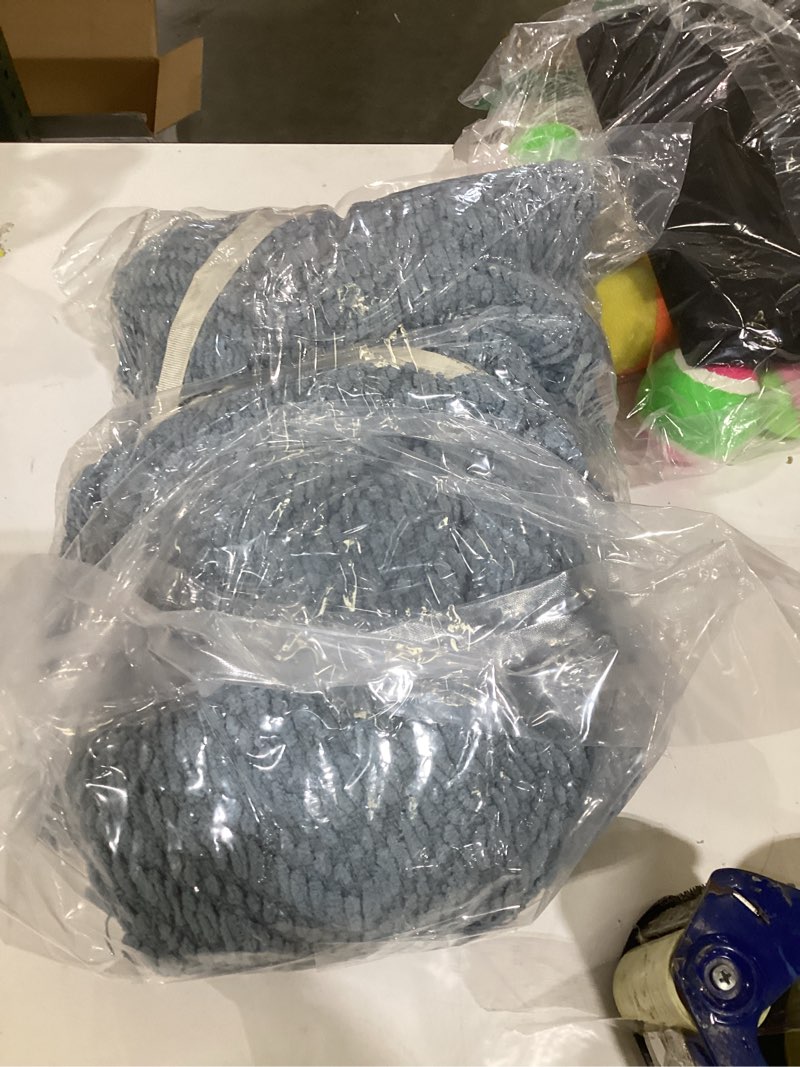 Condition photo showing Good Condition for Blanket